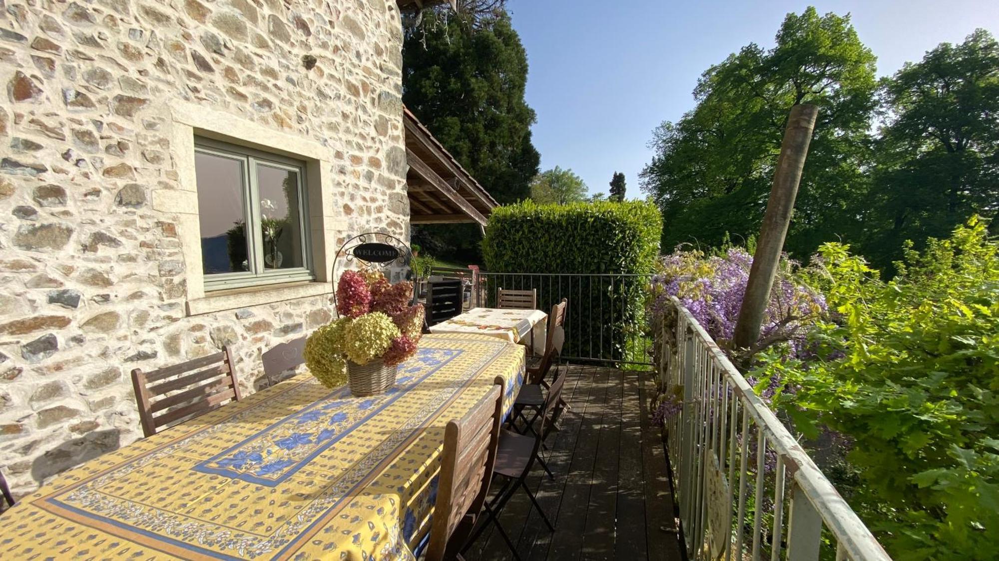 Gite Du Hameau D'Amignie Vernay Exterior photo